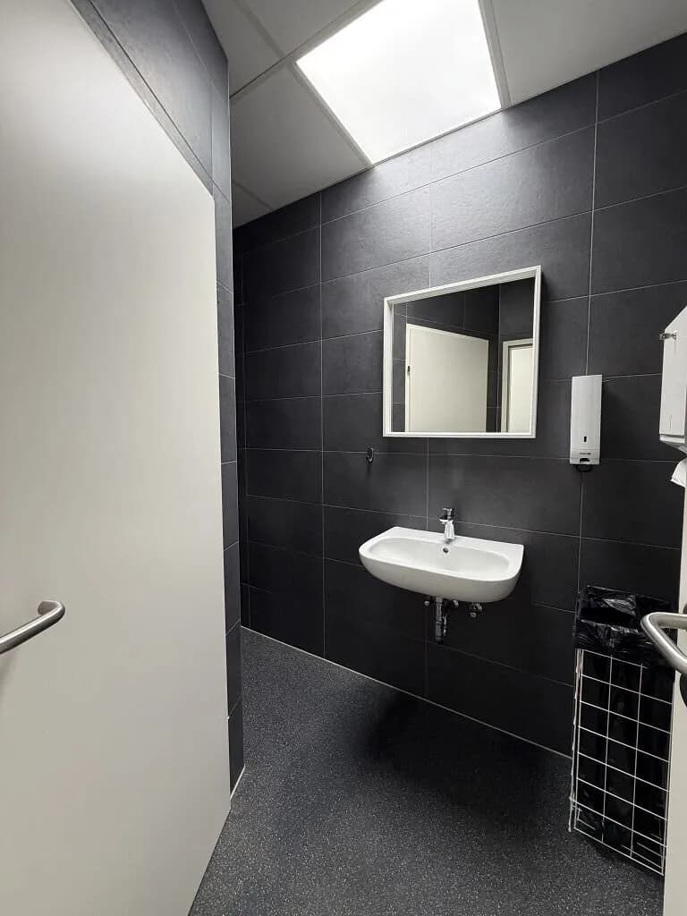 4-Zimmer-Gewerbeimmobilie mieten in Wien – 168 m², € 1.787 – Bild 37 von 39