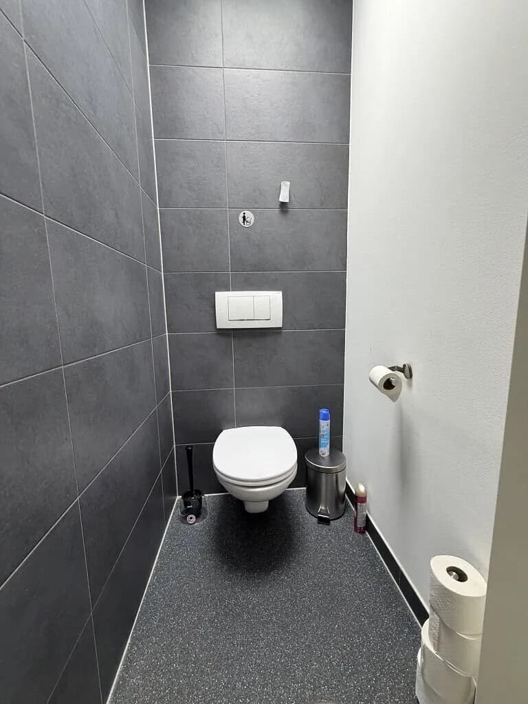 4-Zimmer-Gewerbeimmobilie mieten in Wien – 168 m², € 1.787 – Bild 38 von 39