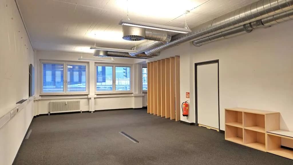 5-Zimmer-Gewerbeimmobilie mieten in Innsbruck – 174 m², € 2.772 – Bild 3 von 7