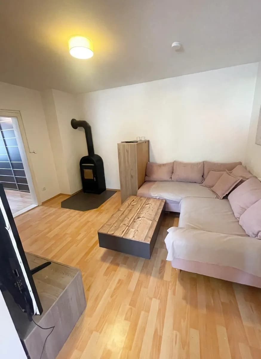 2-Zimmer-Wohnung mieten in Neunkirchen – 45 m², € 437 – Bild 1 von 6