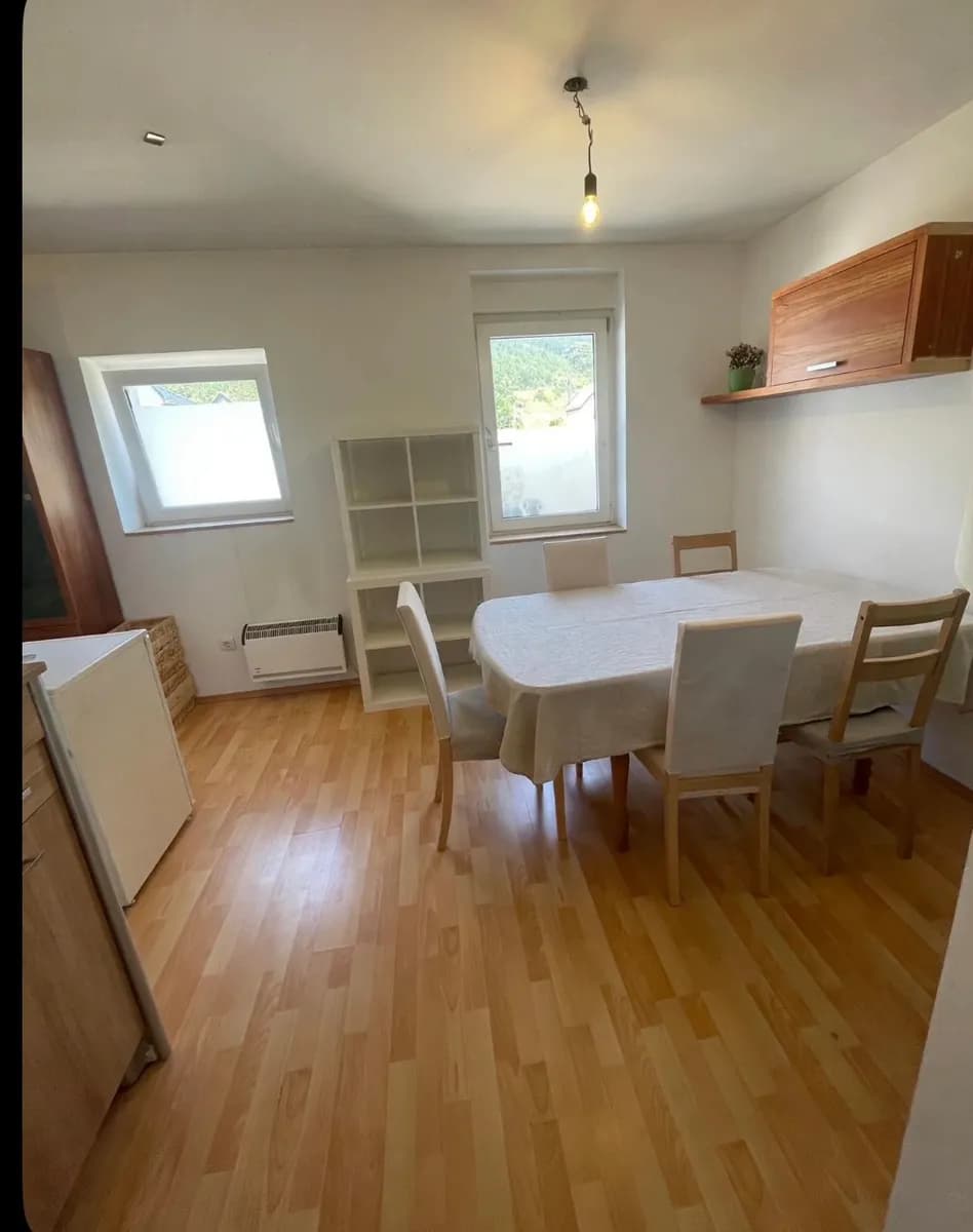 2-Zimmer-Wohnung mieten in Neunkirchen – 45 m², € 437 – Bild 4 von 6