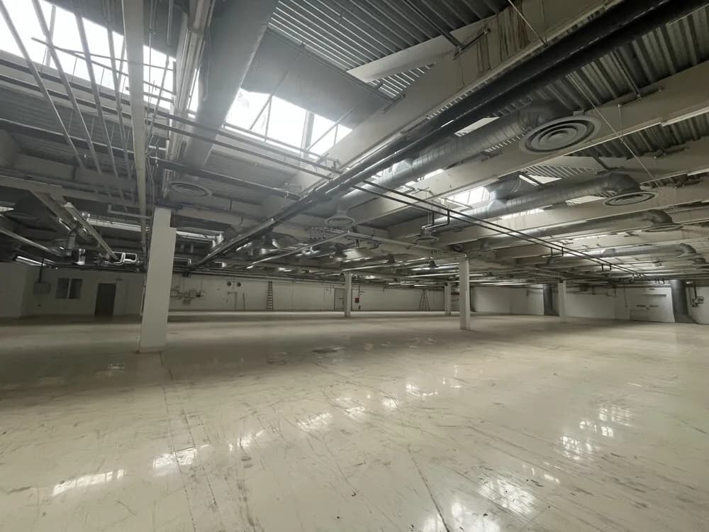 Gewerbeimmobilie mieten in Korneuburg – 2 000 m²