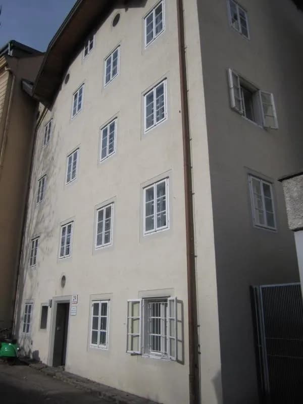 Wohnung mieten in Salzburg Stadt – 35 m², € 960 – Bild 1 von 7