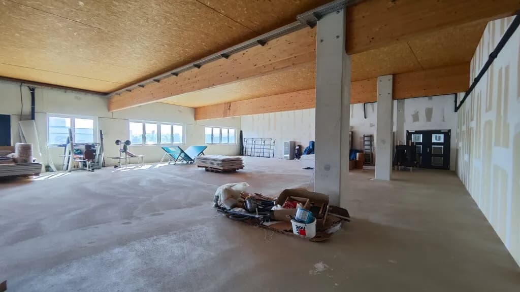 Gewerbeimmobilie mieten in Neunkirchen – 178 m², € 1.781