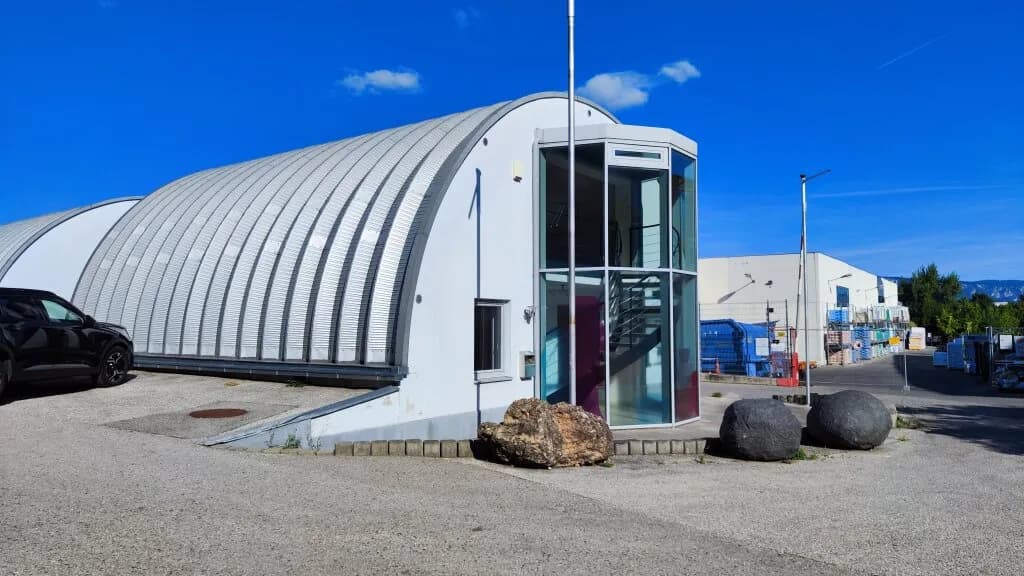 Gewerbeimmobilie mieten in Neunkirchen – 183 m², € 2.080 – Bild 2 von 16