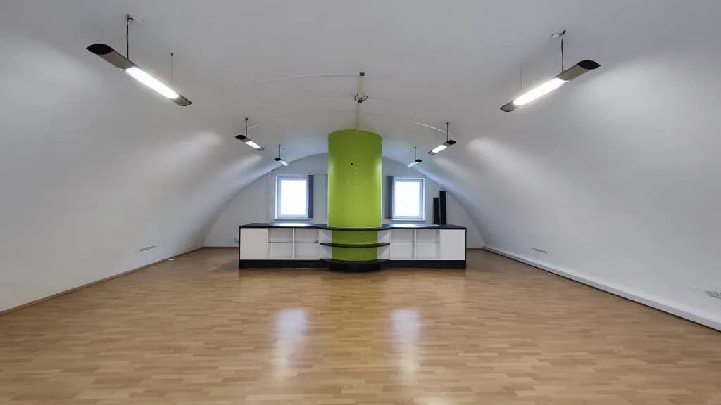 Gewerbeimmobilie mieten in Neunkirchen – 183 m², € 2.080 – Bild 11 von 16