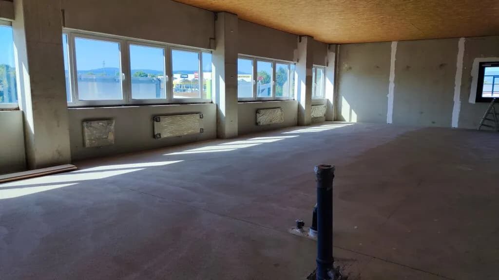 Gewerbeimmobilie mieten in Neunkirchen – 72 m², € 869 – Bild 1 von 8