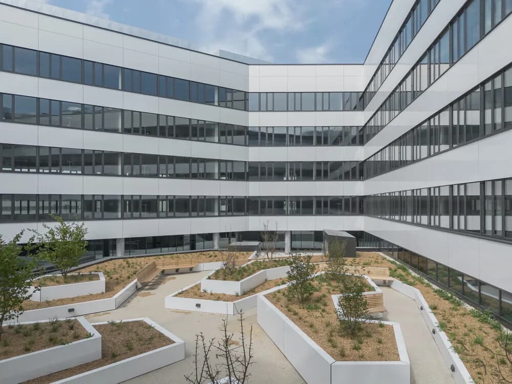 Gewerbeimmobilie mieten in Wien – 34 500 m², € 8 – Bild 2 von 21