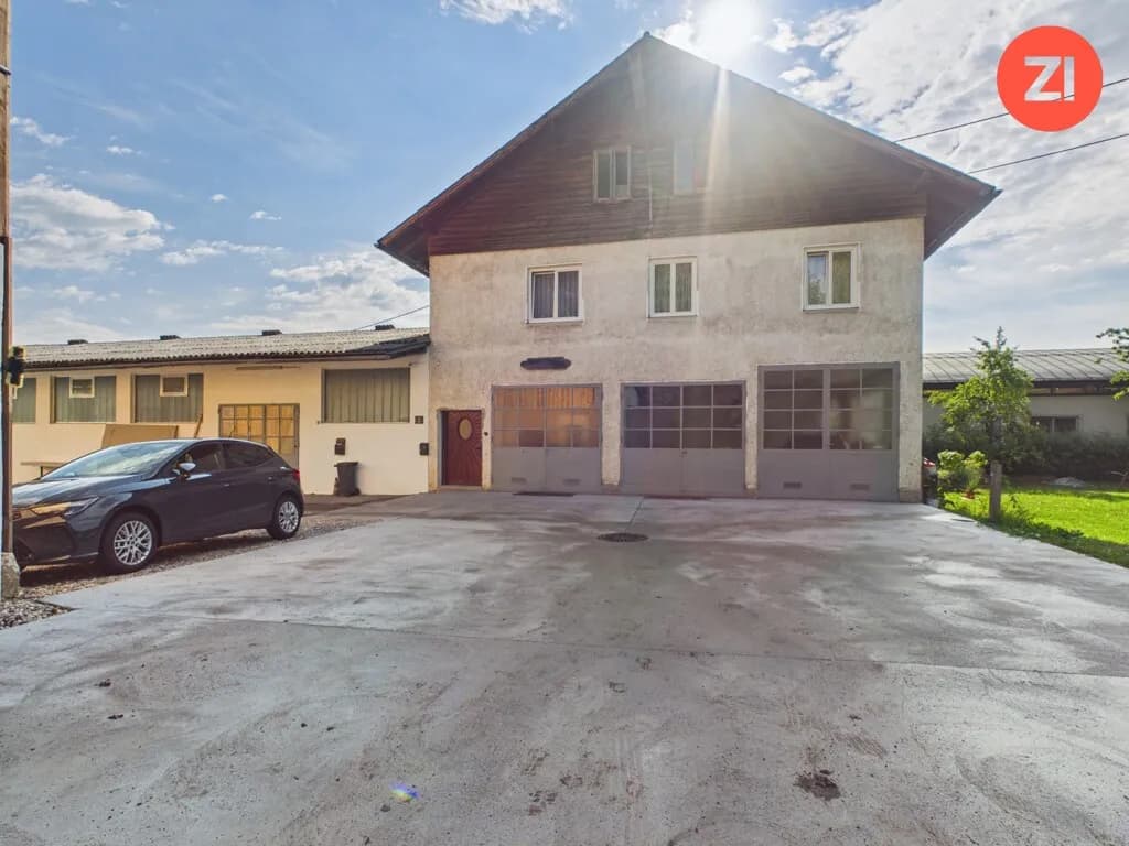 Gewerbeimmobilie kaufen in Vöcklabruck – 1 019 m², € 589.000 – Bild 2 von 12