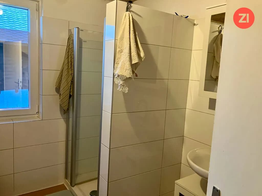 Gewerbeimmobilie kaufen in Vöcklabruck – 1 019 m², € 589.000 – Bild 11 von 12