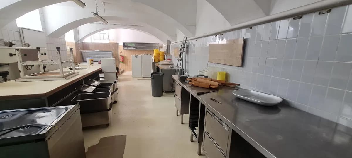 2-Zimmer-Gewerbeimmobilie mieten in Wien – 100 m², € 700