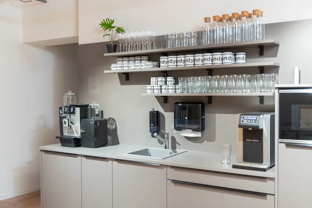Gewerbeimmobilie mieten in Wien – 800 m² – Bild 2 von 6