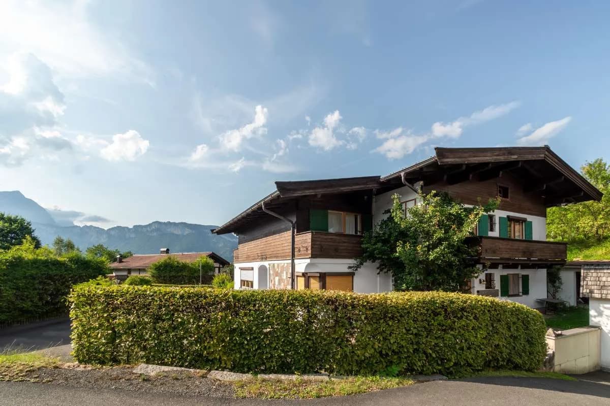 Grundstück kaufen in Kitzbühel – 900 m², € 2.450.000 – Bild 2 von 8