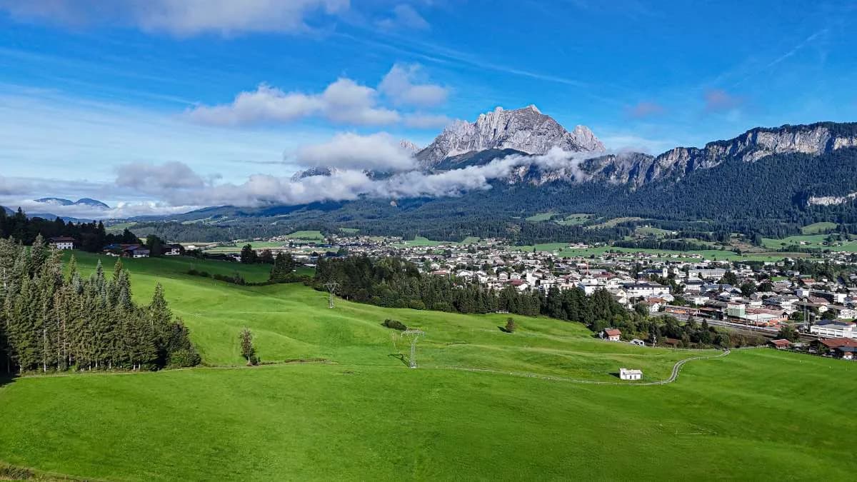 Grundstück kaufen in Kitzbühel – 900 m², € 2.450.000 – Bild 5 von 8
