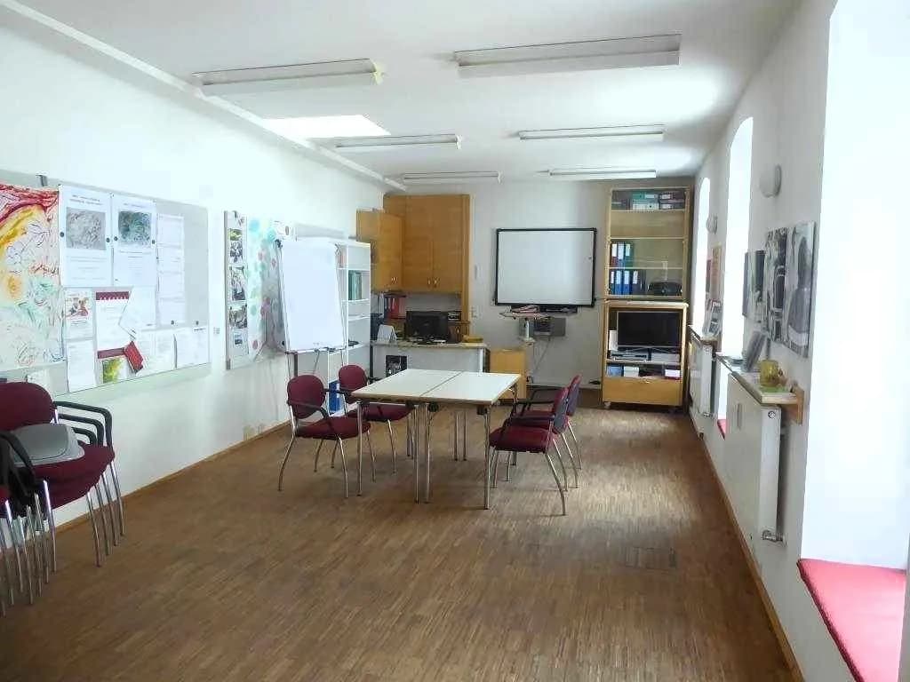 1-Zimmer-Gewerbeimmobilie mieten in Wels – 44 m² – Bild 2 von 6