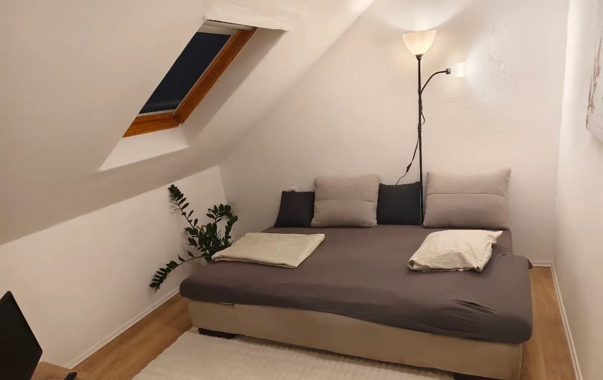 1-Zimmer-Haus mieten in Leibnitz – 35 m², € 400 – Bild 1 von 8