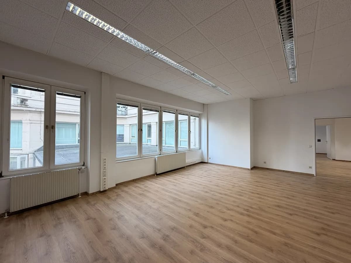 5-Zimmer-Gewerbeimmobilie mieten in Wien – 250 m², € 3.490 – Bild 7 von 13