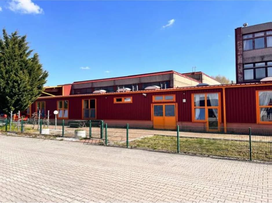 Gewerbeimmobilie kaufen in Bruck an der Leitha – 34 500 m² – Bild 2 von 6