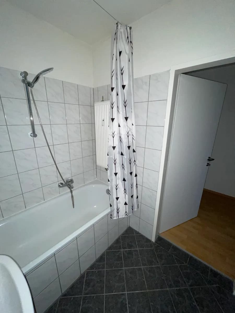 2-Zimmer-Wohnung mieten in Bruck-Mürzzuschlag – 63 m², € 793 – Bild 7 von 7