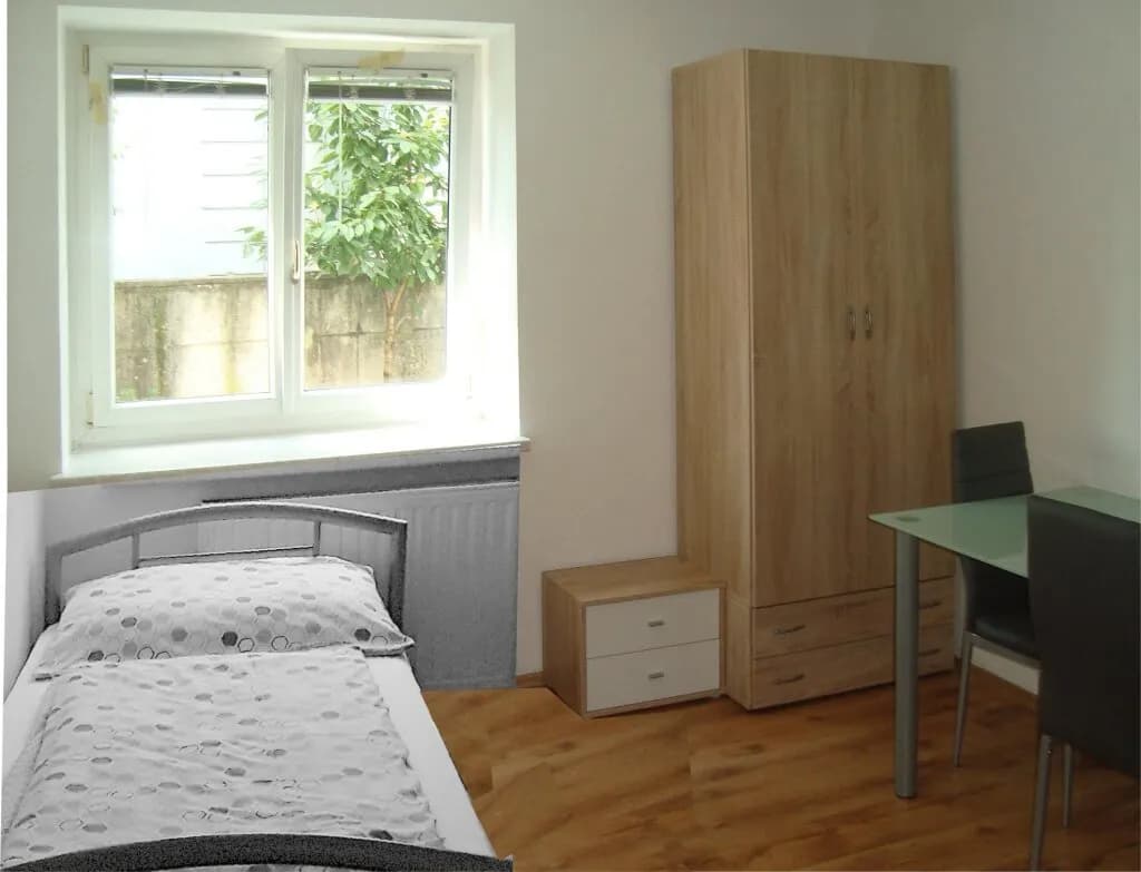 1-Zimmer-Wohnung mieten in Gmunden – 10 m², € 330 – Bild 1 von 9