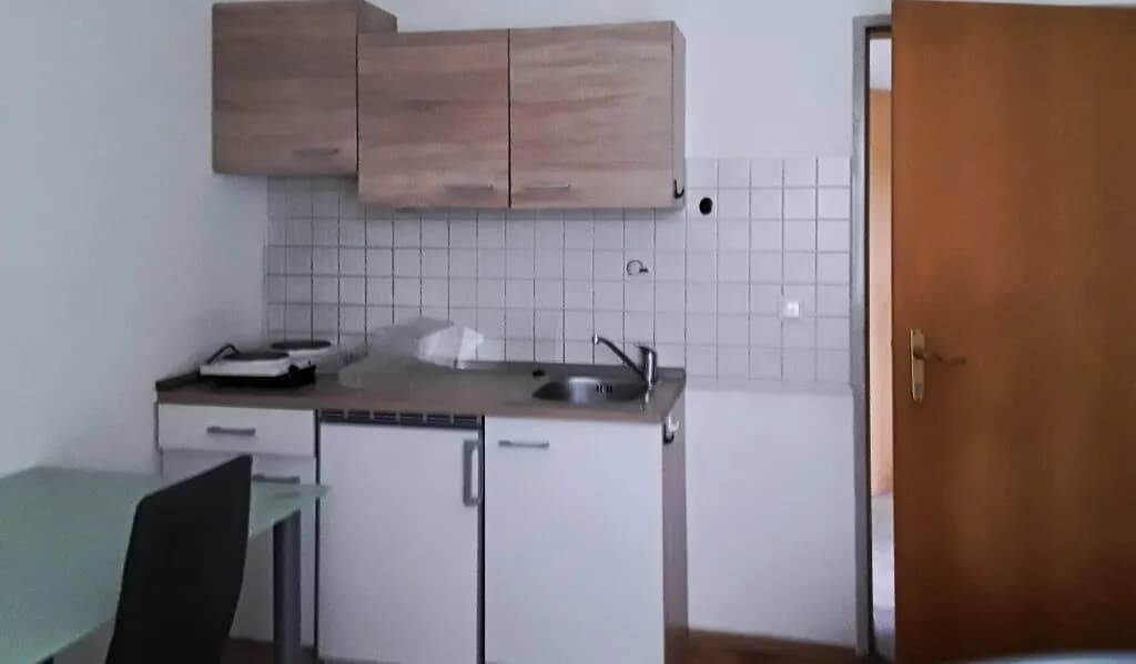 1-Zimmer-Wohnung mieten in Gmunden – 10 m², € 330 – Bild 2 von 9