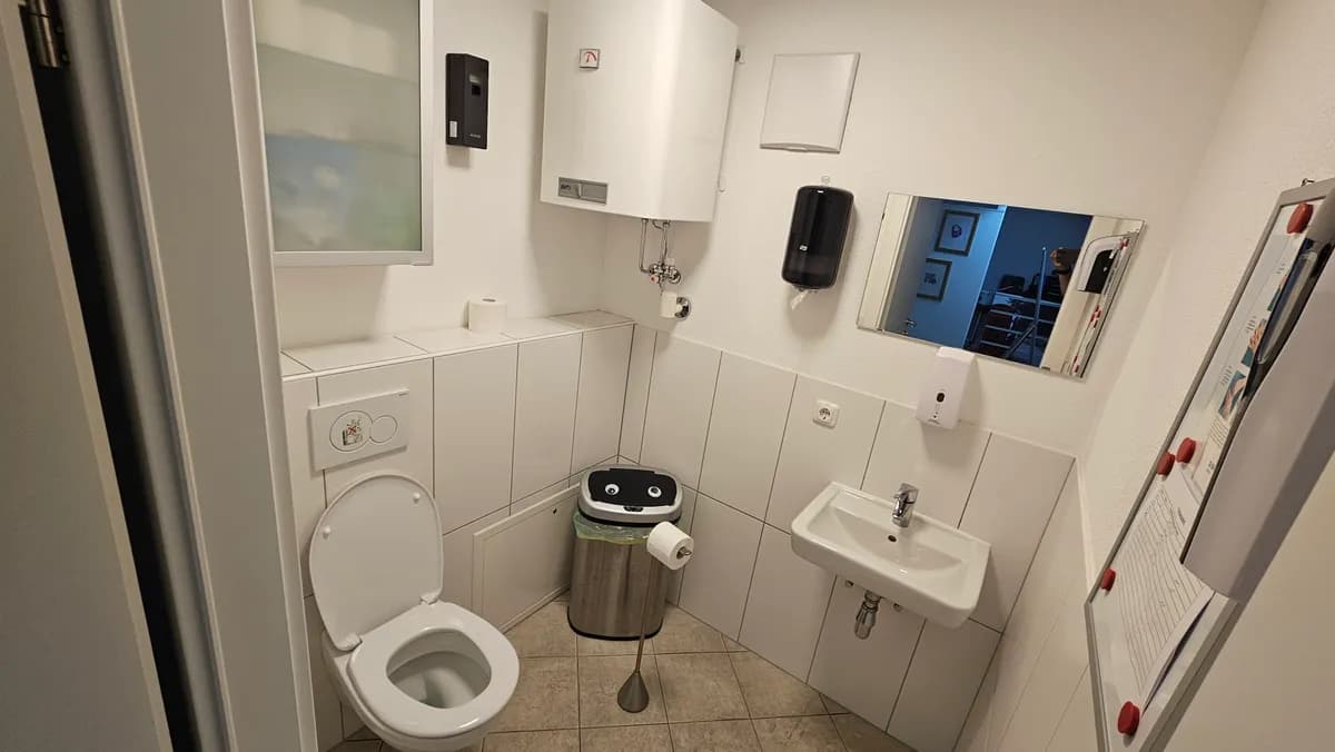 3-Zimmer-Gewerbeimmobilie mieten in Lienz – 75 m², € 935 – Bild 8 von 9