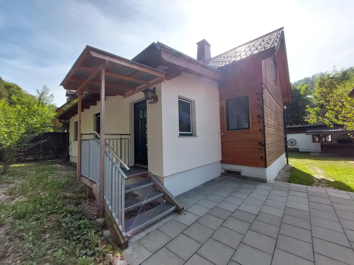 4-Zimmer-Haus kaufen in Lilienfeld – 146 m², € 320.000 – Bild 1 von 22
