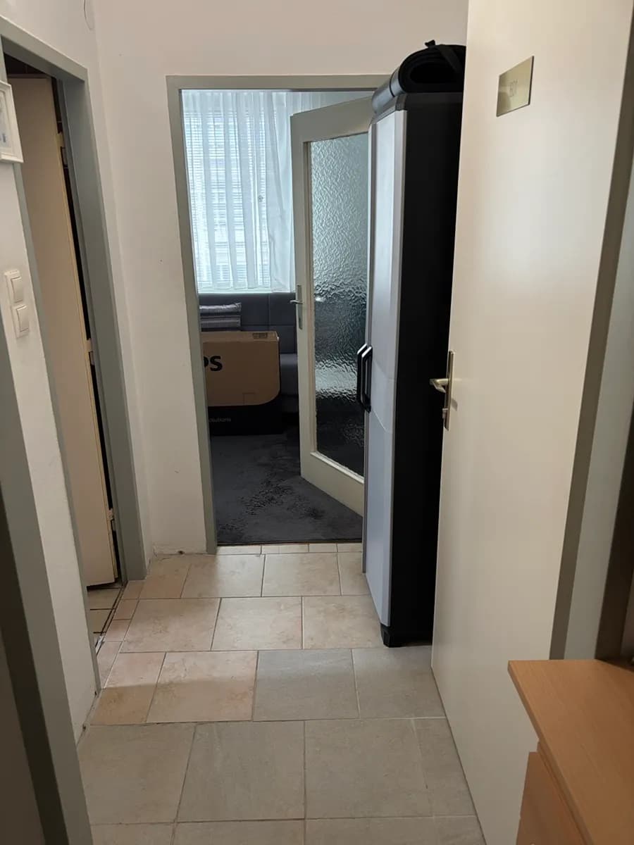 Immobilie mieten in Salzburg Stadt – 15 m², € 550 – Bild 4 von 5