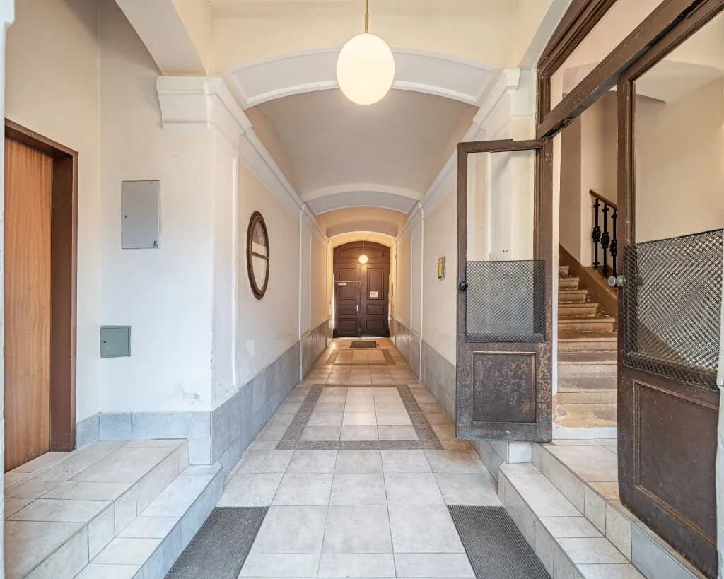Gewerbeimmobilie kaufen in Wien – 865 m², € 2.650.000 – Bild 2 von 6
