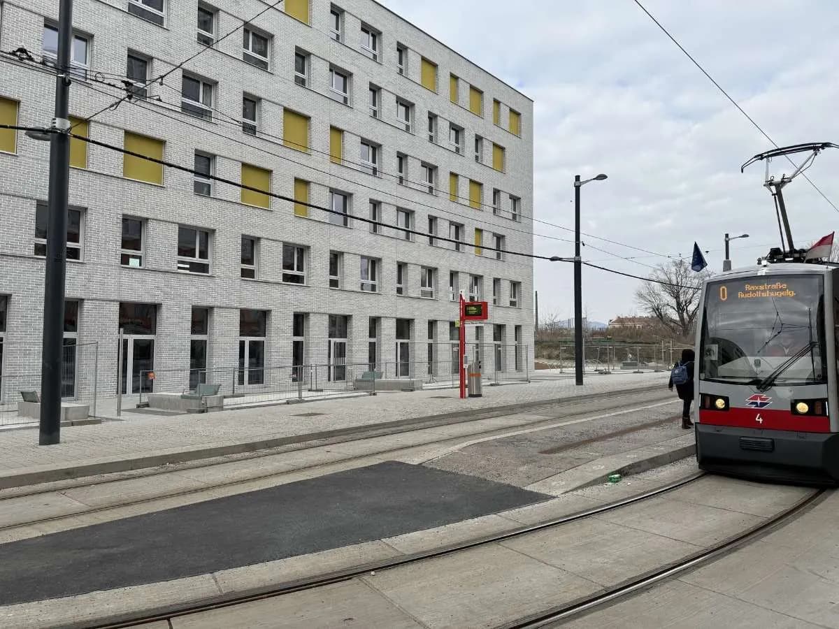 Gewerbeimmobilie mieten in Wien – 206 m² – Bild 2 von 11