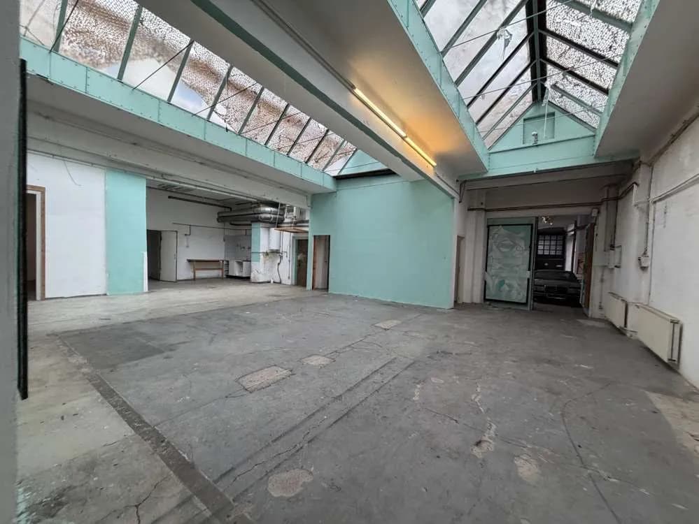 Gewerbeimmobilie mieten in Wien – 334 m², € 3.307 – Bild 1 von 9
