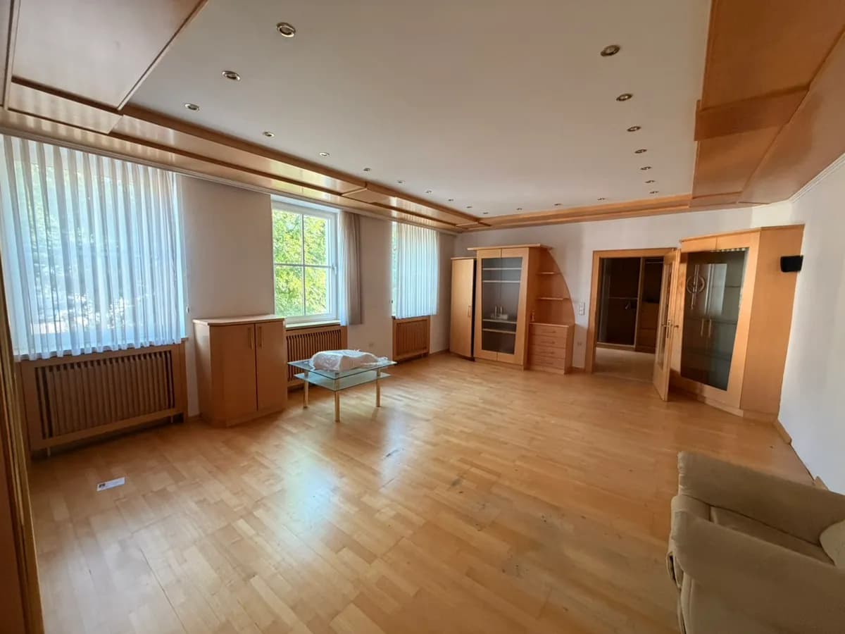 4-Zimmer-Wohnung mieten in Neunkirchen – 149 m², € 1.250 – Bild 7 von 25