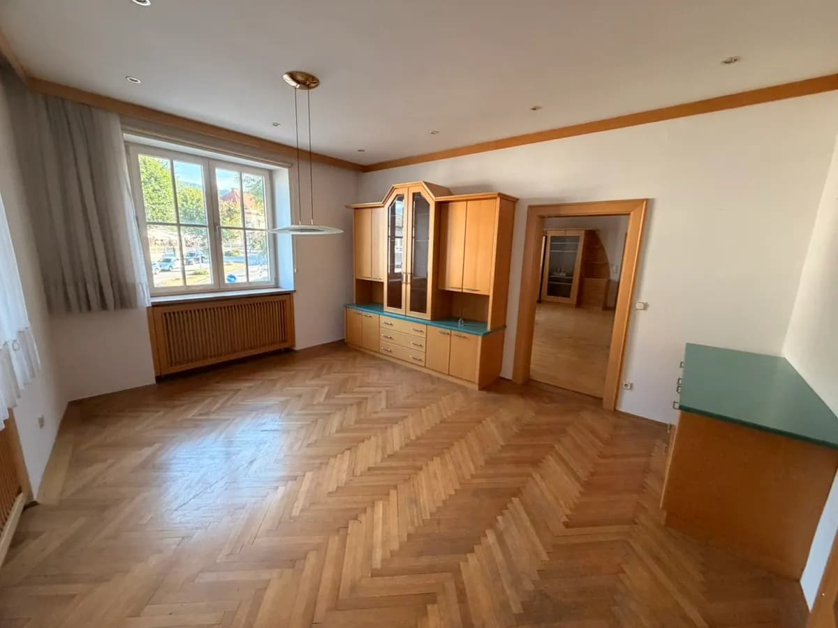 4-Zimmer-Wohnung mieten in Neunkirchen – 149 m², € 1.250 – Bild 9 von 25