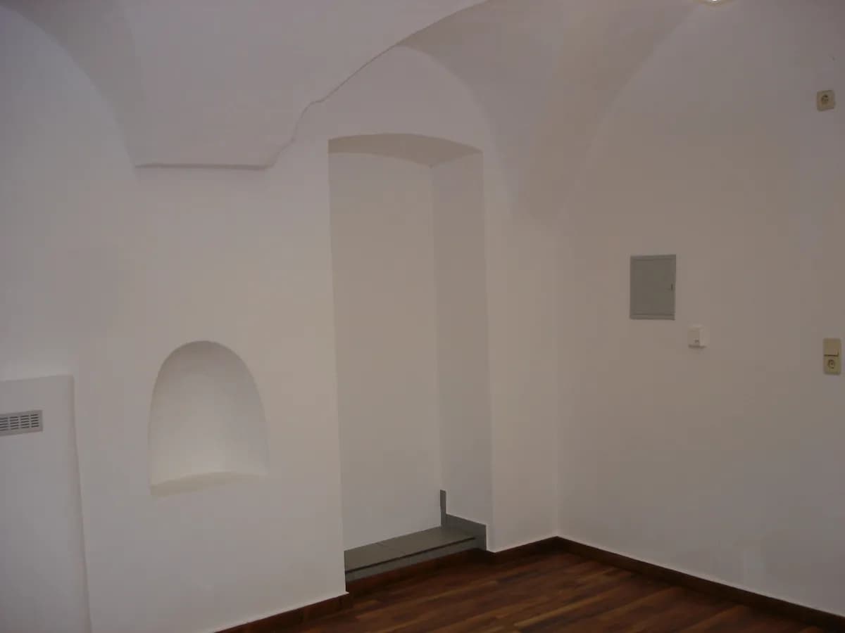 1-Zimmer-Gewerbeimmobilie mieten in Sankt Pölten – 19 m², € 395 – Bild 1 von 7