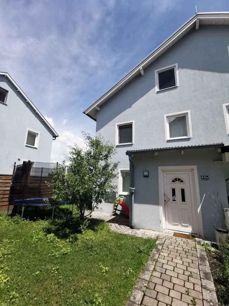 5-Zimmer-Haus mieten in Bruck an der Leitha – 135 m², € 1.850 – Bild 1 von 31
