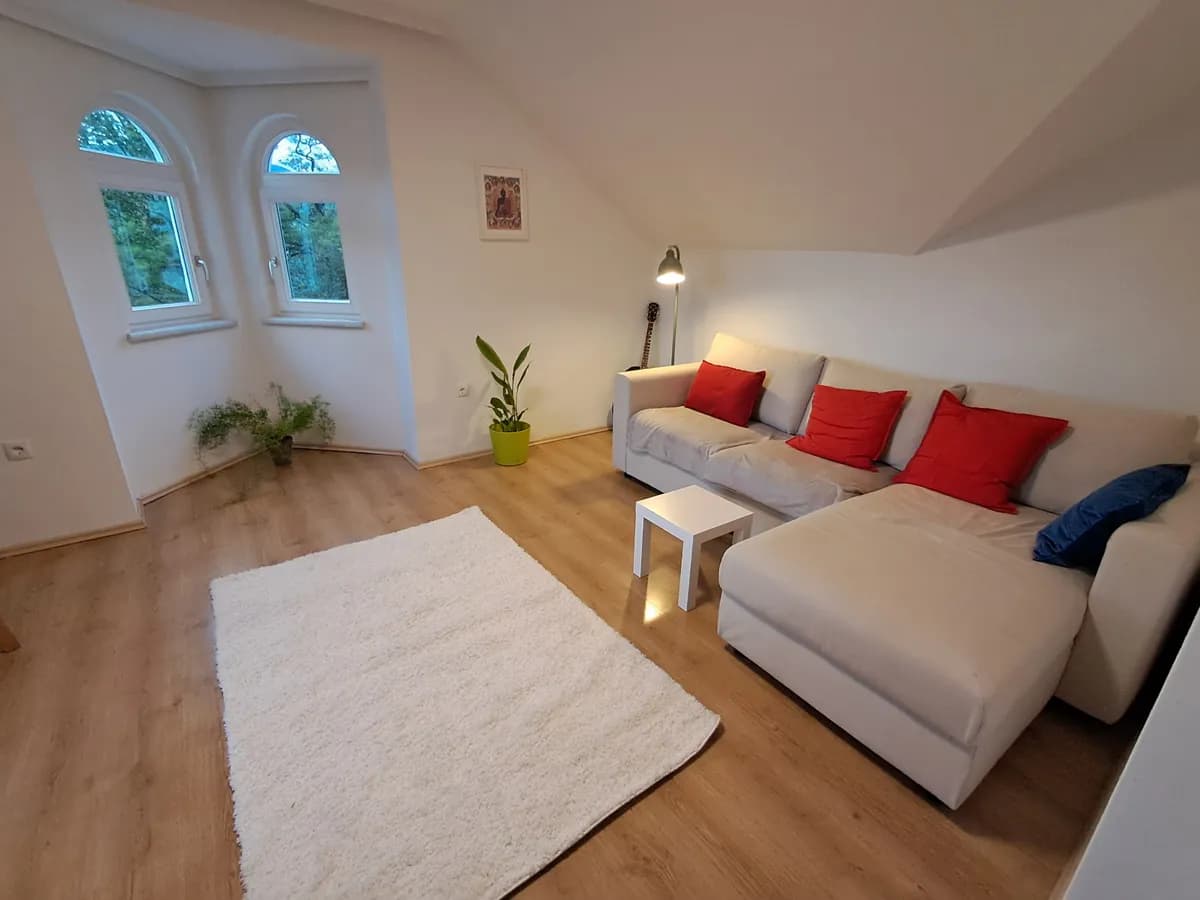 2-Zimmer-Wohnung mieten in Neunkirchen – 50 m², € 792 – Bild 6 von 10