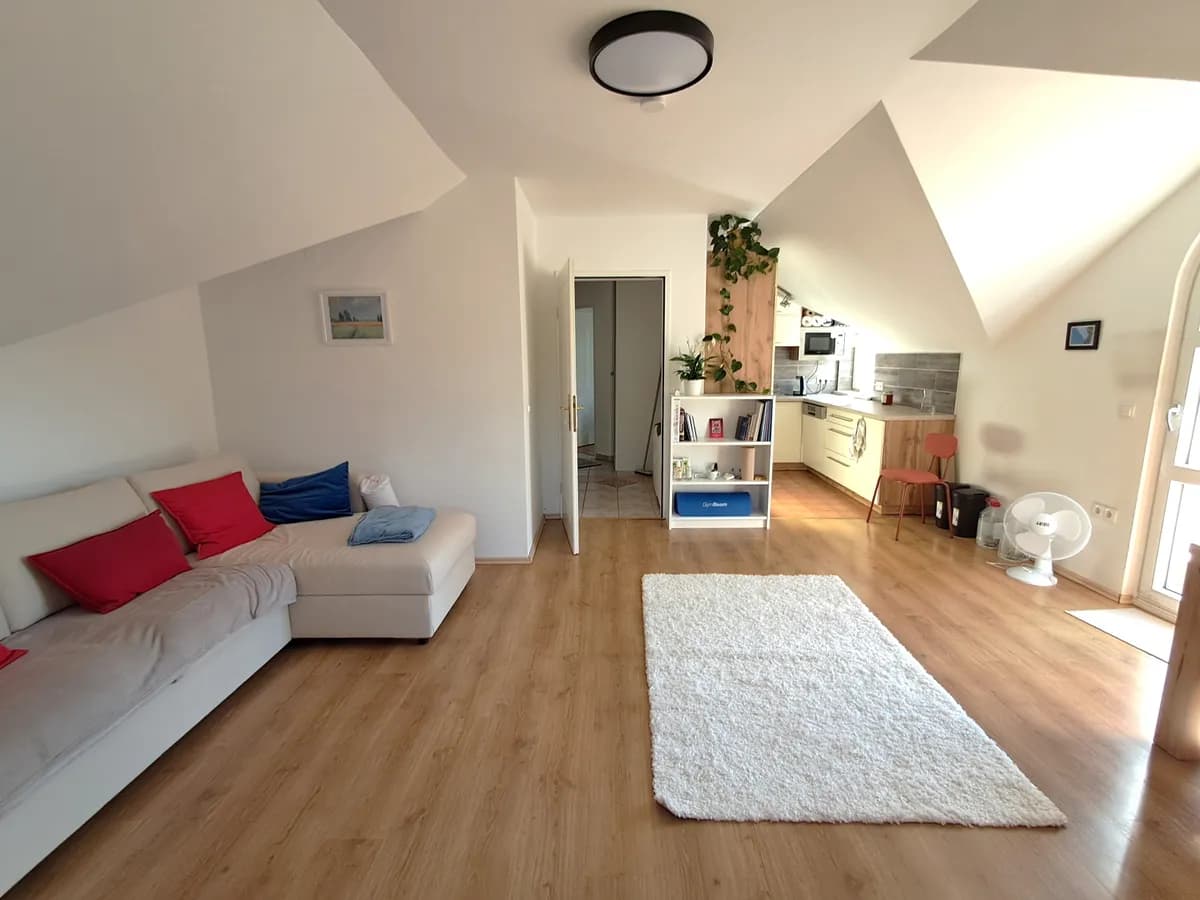 2-Zimmer-Wohnung mieten in Neunkirchen – 50 m², € 792 – Bild 10 von 10