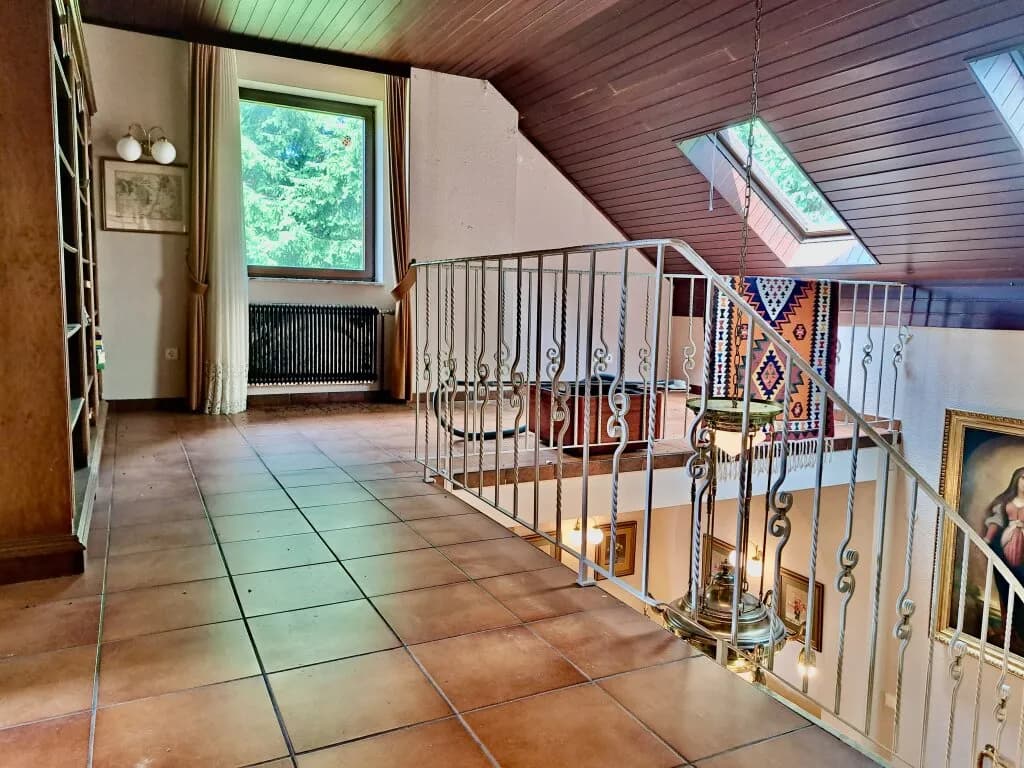 8-Zimmer-Haus kaufen in Neunkirchen – 382 m², € 499.000 – Bild 13 von 26