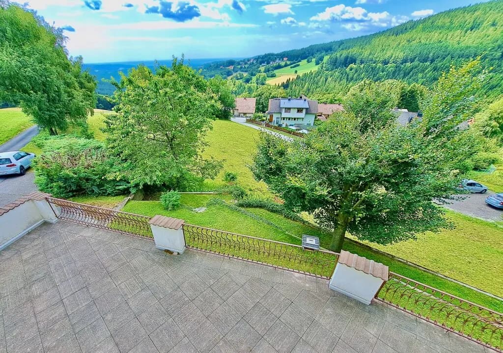 8-Zimmer-Haus kaufen in Neunkirchen – 382 m², € 499.000 – Bild 14 von 26