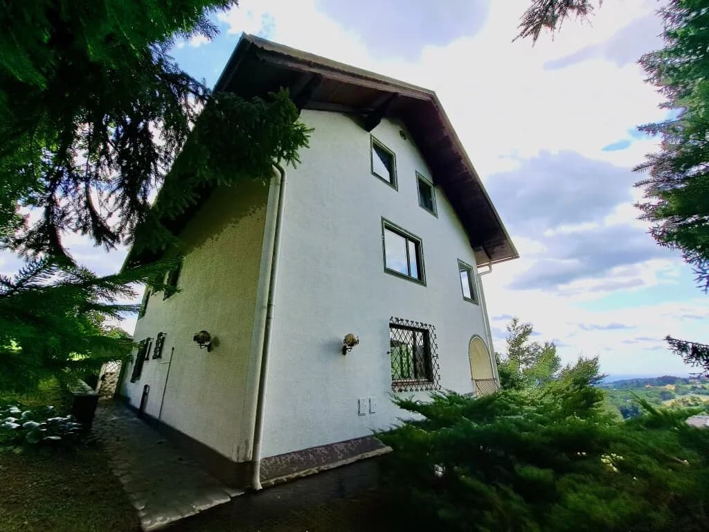 8-Zimmer-Haus kaufen in Neunkirchen – 382 m², € 499.000 – Bild 16 von 26
