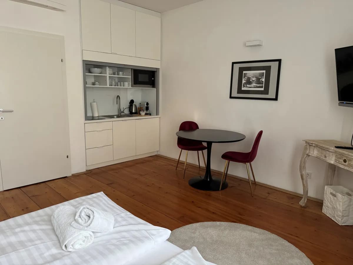 Wohnung mieten in Krems an der Donau – 29 m², € 850 – Bild 2 von 4