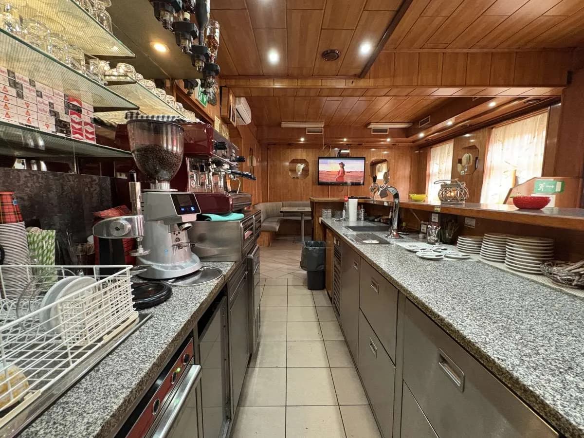 Gewerbeimmobilie mieten in Wien – 140 m², € 1.200 – Bild 12 von 28
