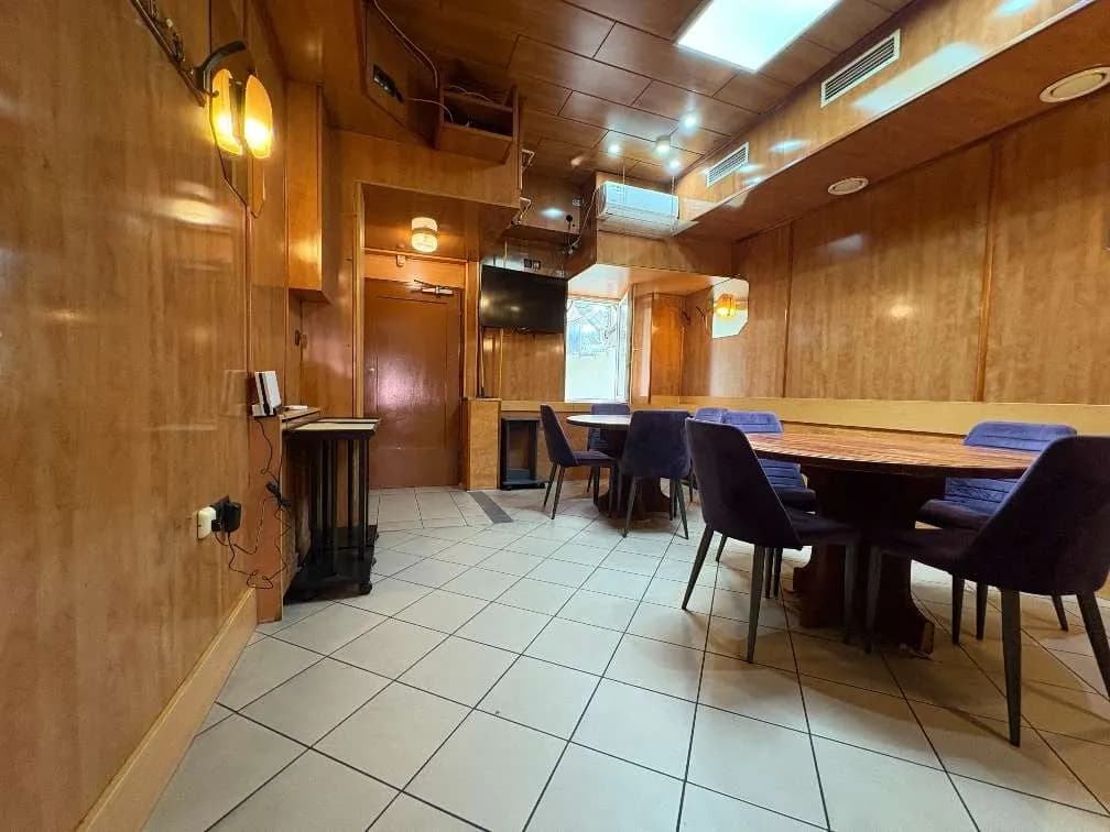 Gewerbeimmobilie mieten in Wien – 140 m², € 1.200 – Bild 13 von 28