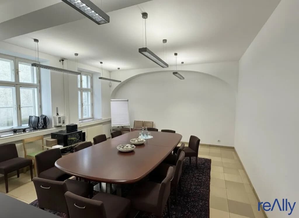 4-Zimmer-Gewerbeimmobilie mieten in Wien – 242 m², € 3.233 – Bild 3 von 11