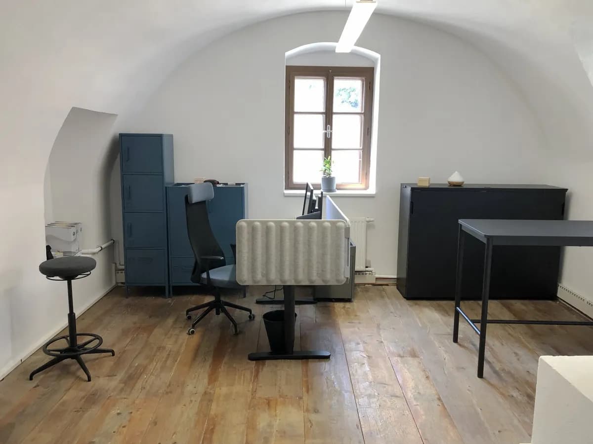 1-Zimmer-Gewerbeimmobilie mieten in Amstetten – 117,62 m², € 1.075 – Bild 8 von 11
