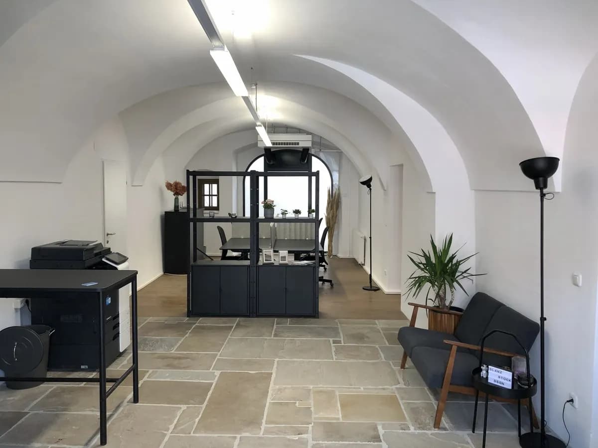 1-Zimmer-Gewerbeimmobilie mieten in Amstetten – 117,62 m², € 1.075 – Bild 9 von 11