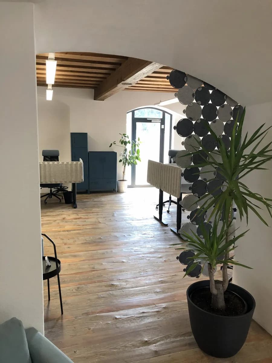 1-Zimmer-Gewerbeimmobilie mieten in Amstetten – 117,62 m², € 1.075 – Bild 10 von 11
