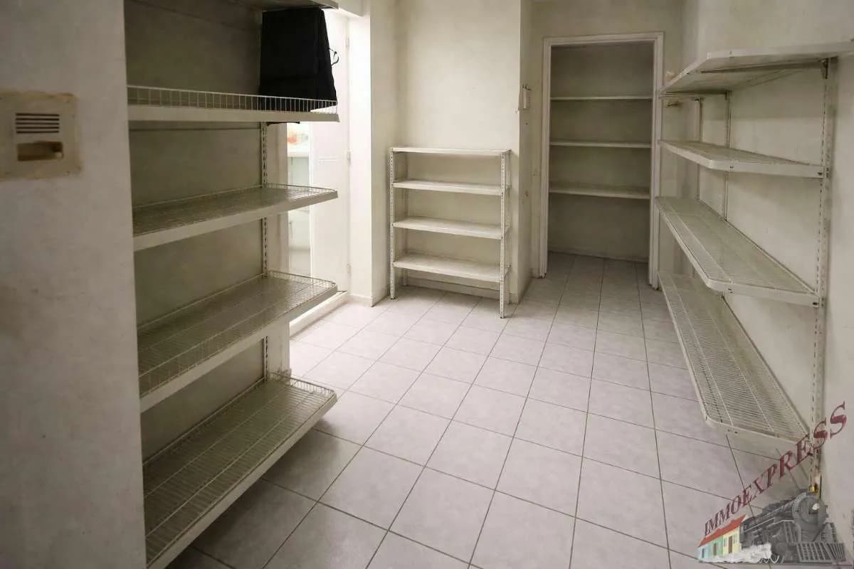 4-Zimmer-Gewerbeimmobilie mieten in Wien – 233 m², € 2.197 – Bild 2 von 5