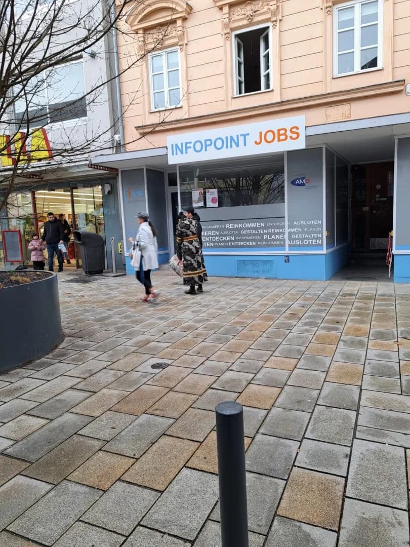 2-Zimmer-Gewerbeimmobilie mieten in Wels – 58 m², € 1.350 – Bild 9 von 14