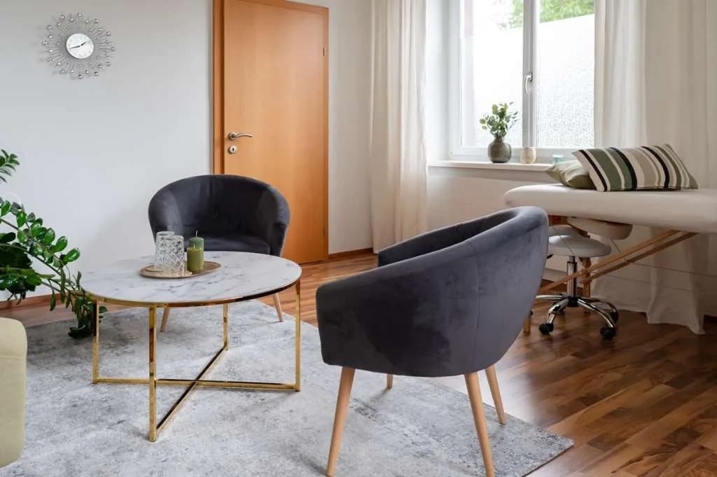 4-Zimmer-Gewerbeimmobilie mieten in Vöcklabruck – 20 m², € 350 – Bild 3 von 10